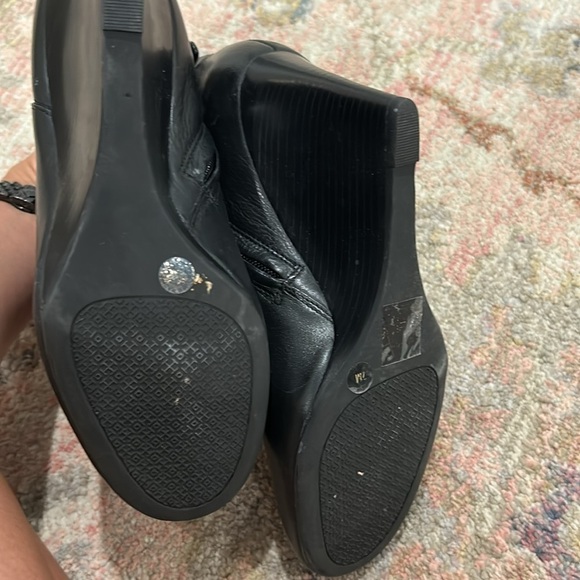 EUC Tory Burch Black Leather Lowell Boot Size 7 - Picture 6 of 7